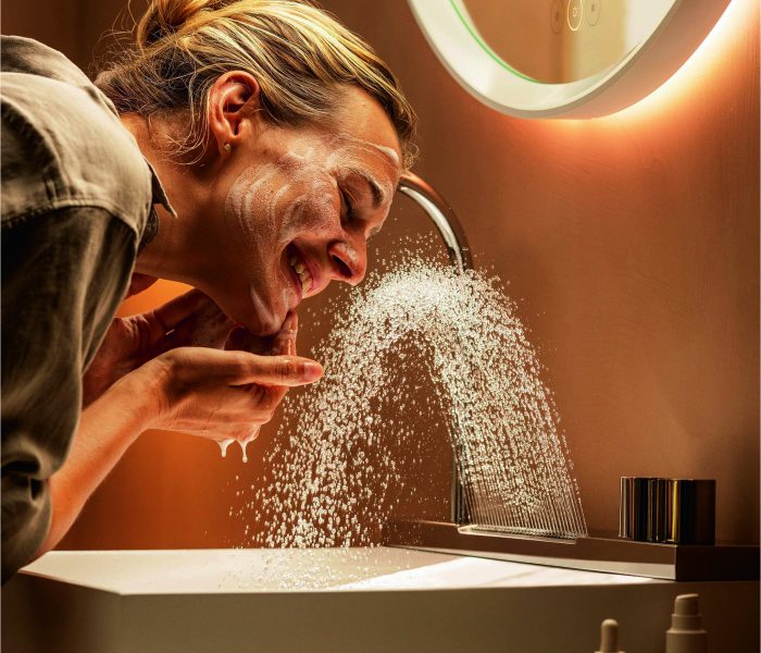 Umyvadlo s integrovanou baterií Hansgrohe Avalegra v povrchové úpravě chrom.
